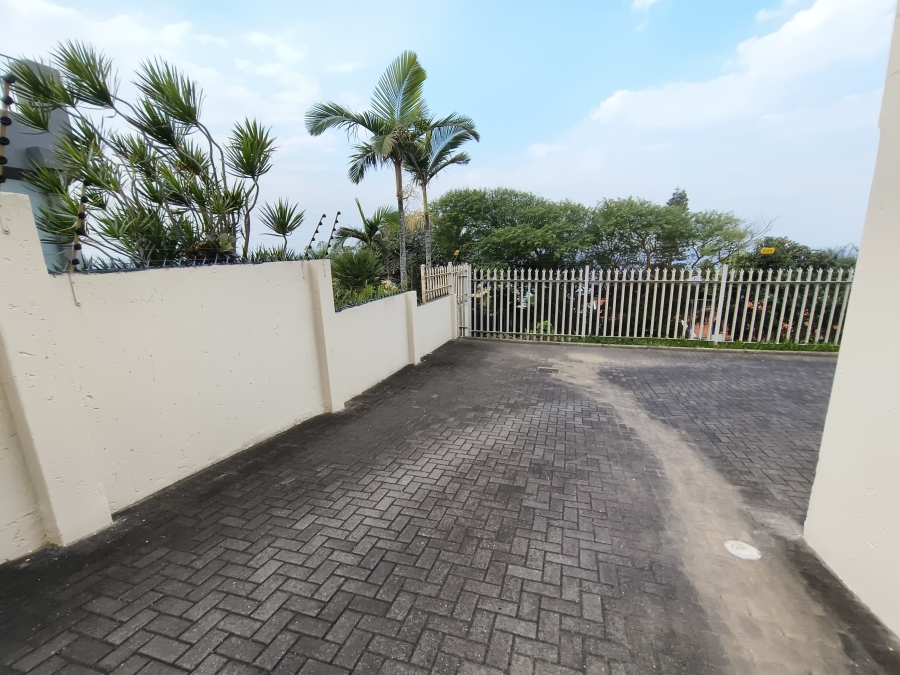 3 Bedroom Property for Sale in Uvongo KwaZulu-Natal