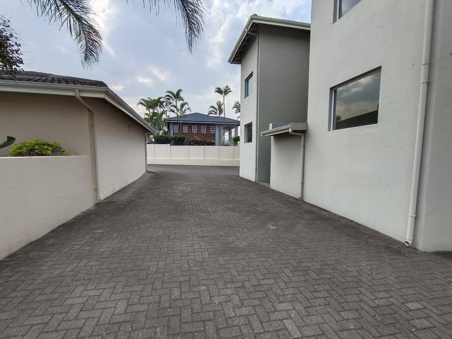 3 Bedroom Property for Sale in Uvongo KwaZulu-Natal