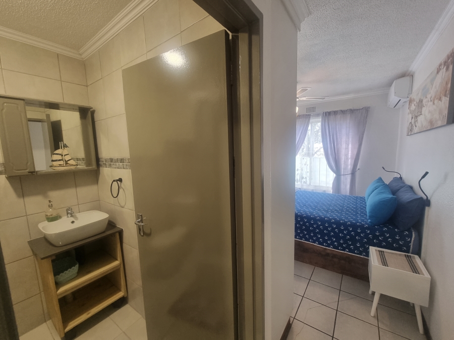 2 Bedroom Property for Sale in Uvongo Beach KwaZulu-Natal