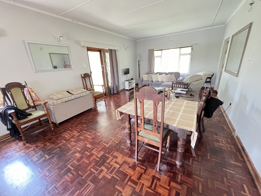 2 Bedroom Property for Sale in Uvongo KwaZulu-Natal