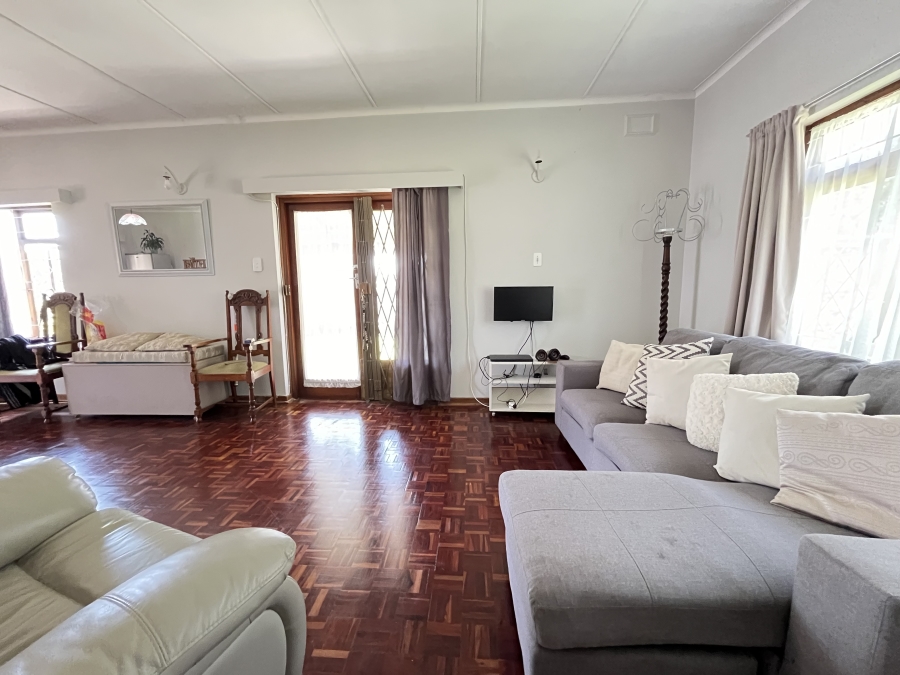 2 Bedroom Property for Sale in Uvongo KwaZulu-Natal