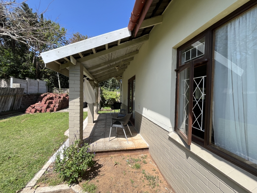 2 Bedroom Property for Sale in Uvongo KwaZulu-Natal