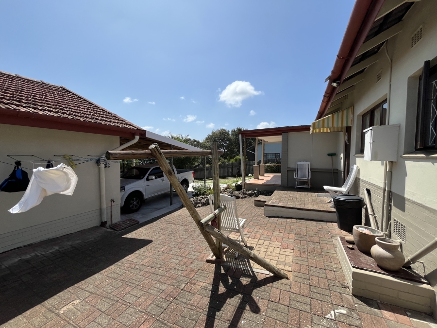 2 Bedroom Property for Sale in Uvongo KwaZulu-Natal