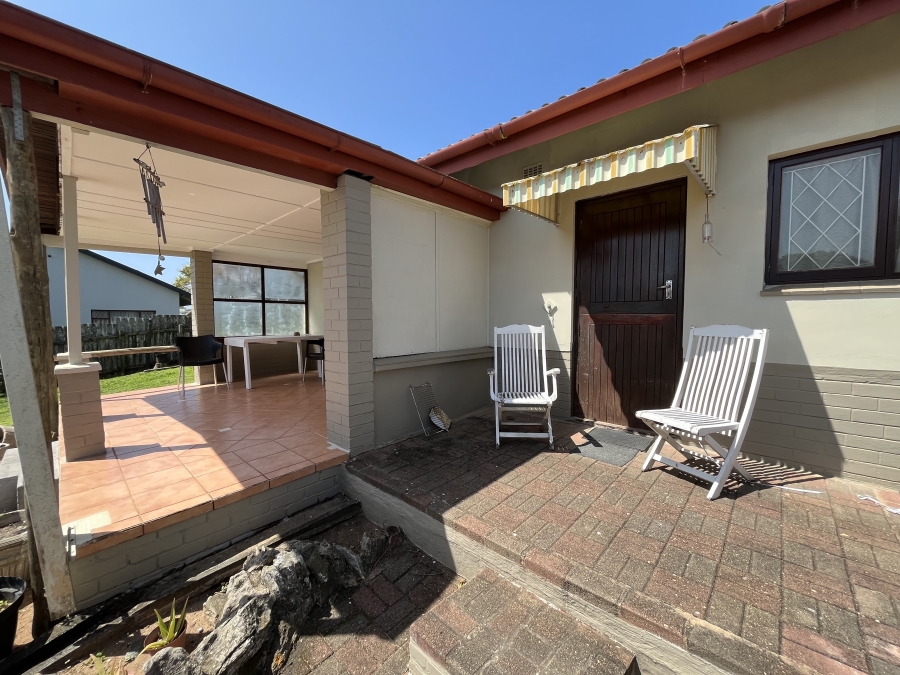 2 Bedroom Property for Sale in Uvongo KwaZulu-Natal