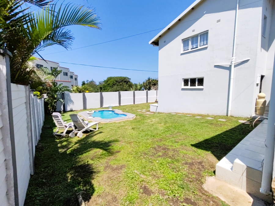 5 Bedroom Property for Sale in Uvongo KwaZulu-Natal