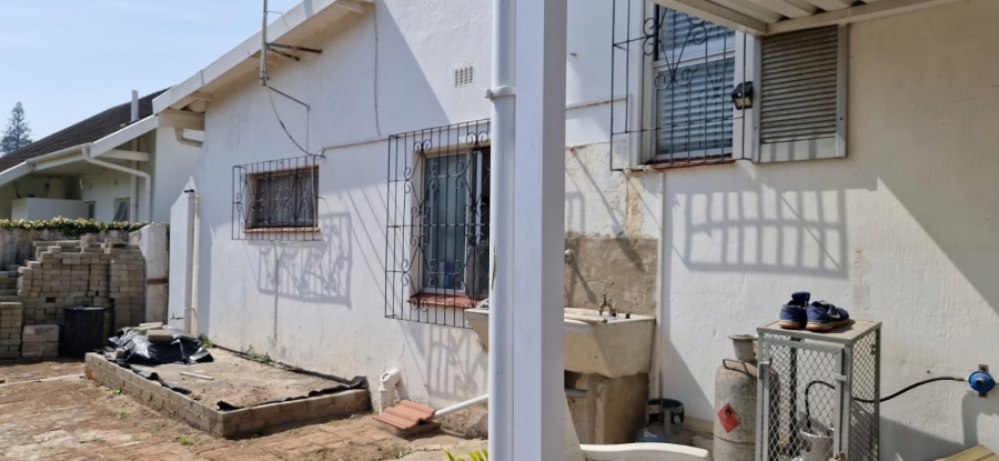 2 Bedroom Property for Sale in Uvongo KwaZulu-Natal