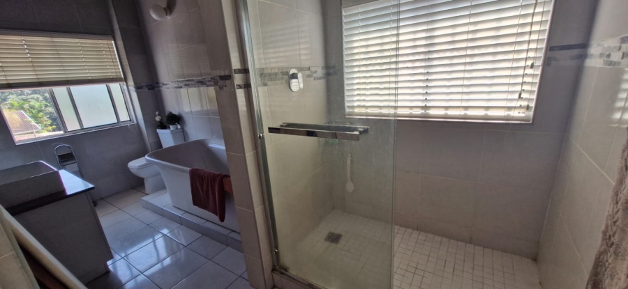 2 Bedroom Property for Sale in Uvongo KwaZulu-Natal