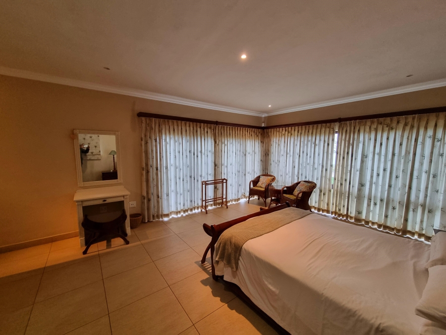 5 Bedroom Property for Sale in Leisure Bay KwaZulu-Natal