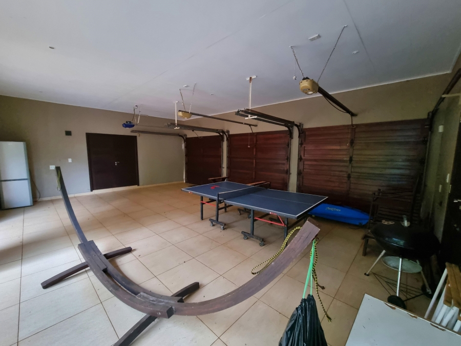 5 Bedroom Property for Sale in Leisure Bay KwaZulu-Natal