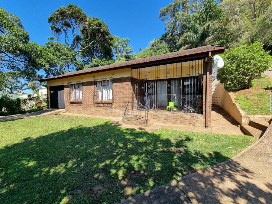 8 Bedroom Property for Sale in Anerley KwaZulu-Natal