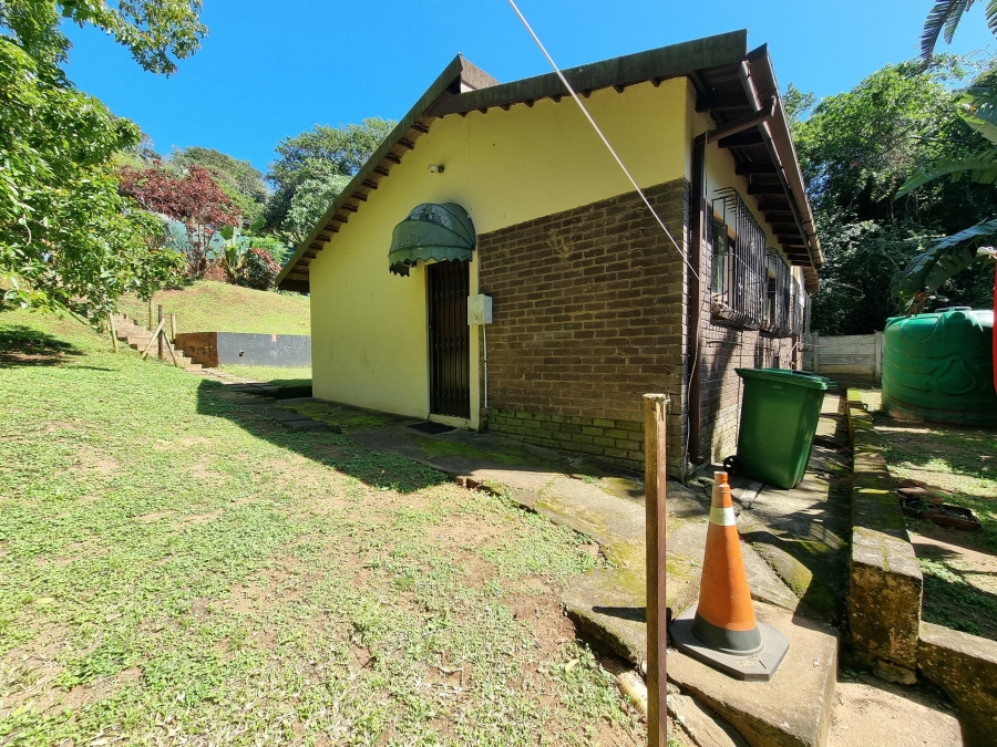 8 Bedroom Property for Sale in Anerley KwaZulu-Natal