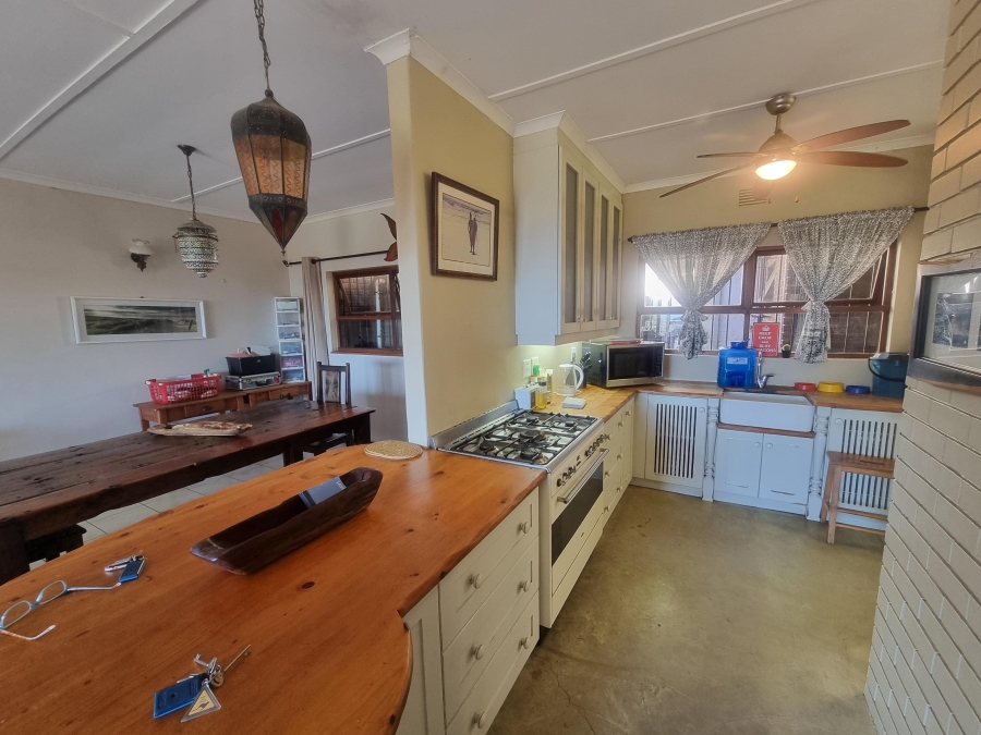 8 Bedroom Property for Sale in Anerley KwaZulu-Natal