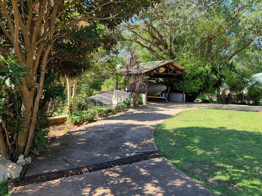 8 Bedroom Property for Sale in Anerley KwaZulu-Natal