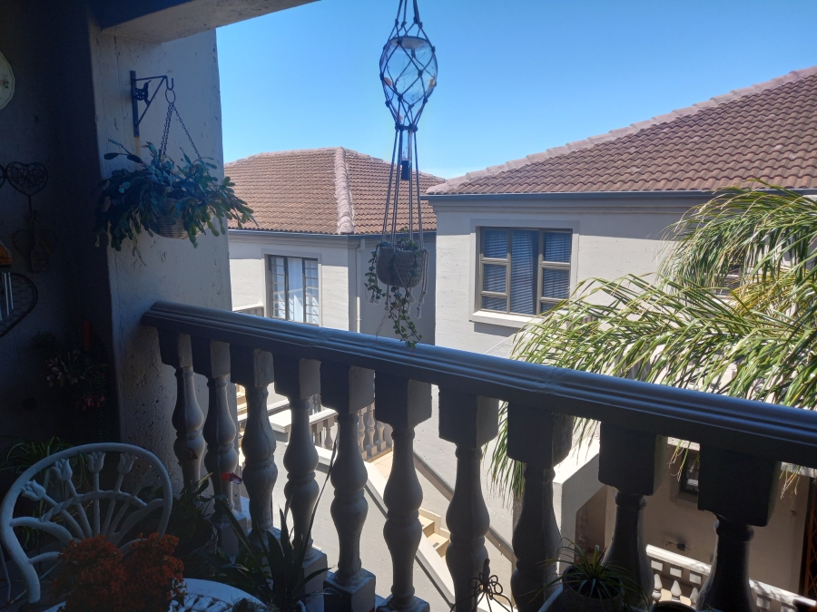 2 Bedroom Property for Sale in Uvongo KwaZulu-Natal