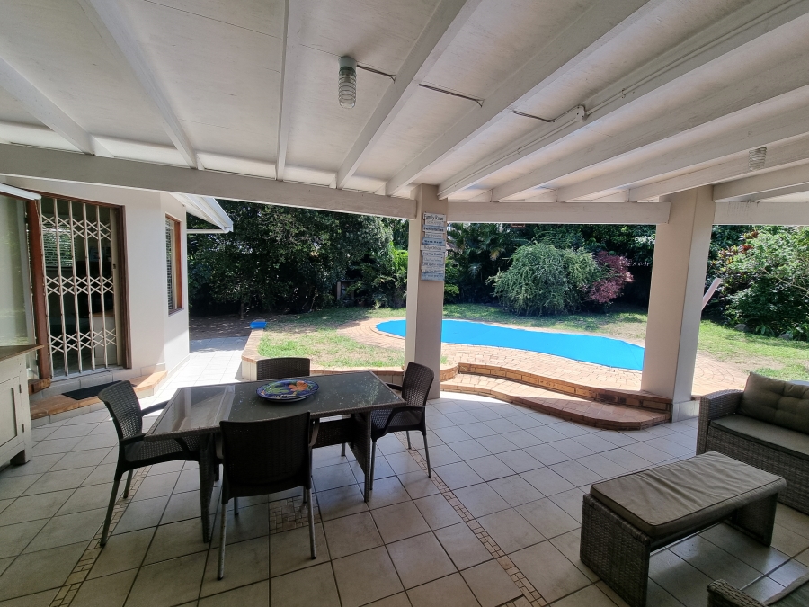 5 Bedroom Property for Sale in Uvongo KwaZulu-Natal