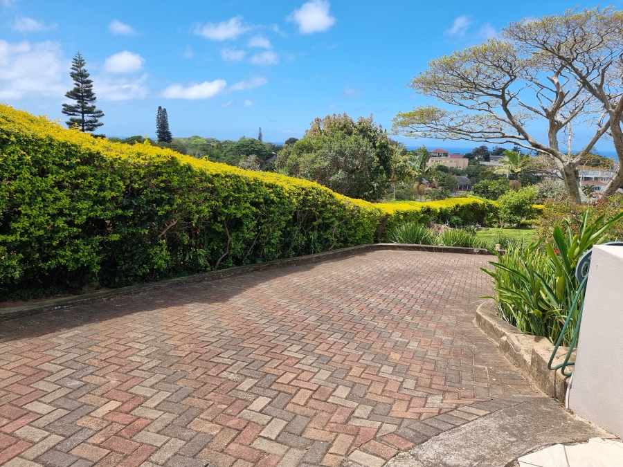 5 Bedroom Property for Sale in Uvongo KwaZulu-Natal