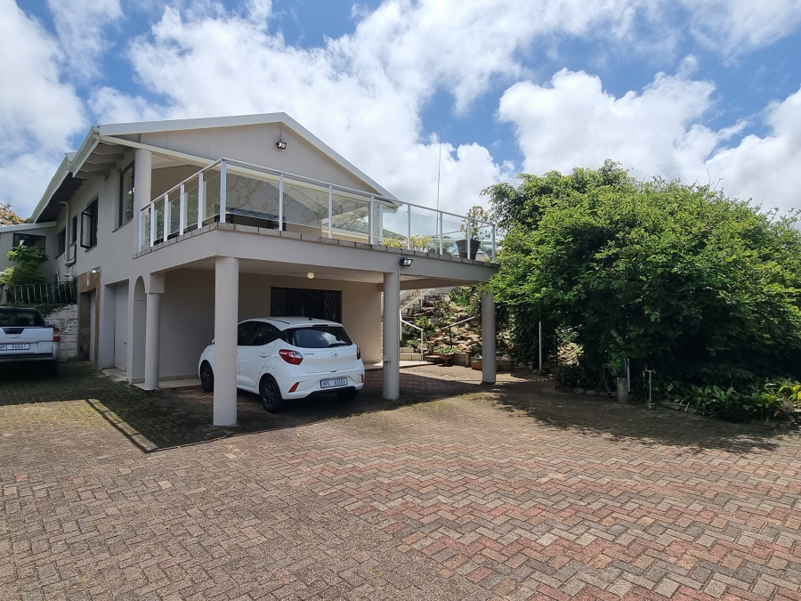 5 Bedroom Property for Sale in Uvongo KwaZulu-Natal