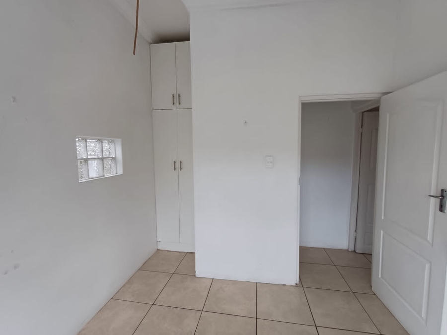 To Let 1 Bedroom Property for Rent in Brighton Beach KwaZulu-Natal