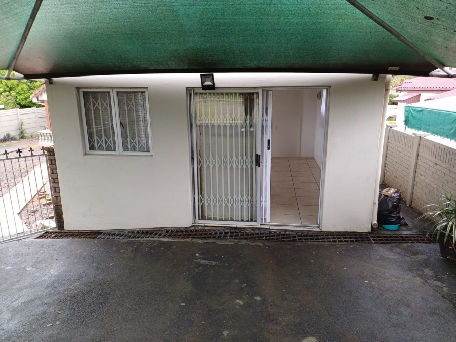 To Let 1 Bedroom Property for Rent in Brighton Beach KwaZulu-Natal