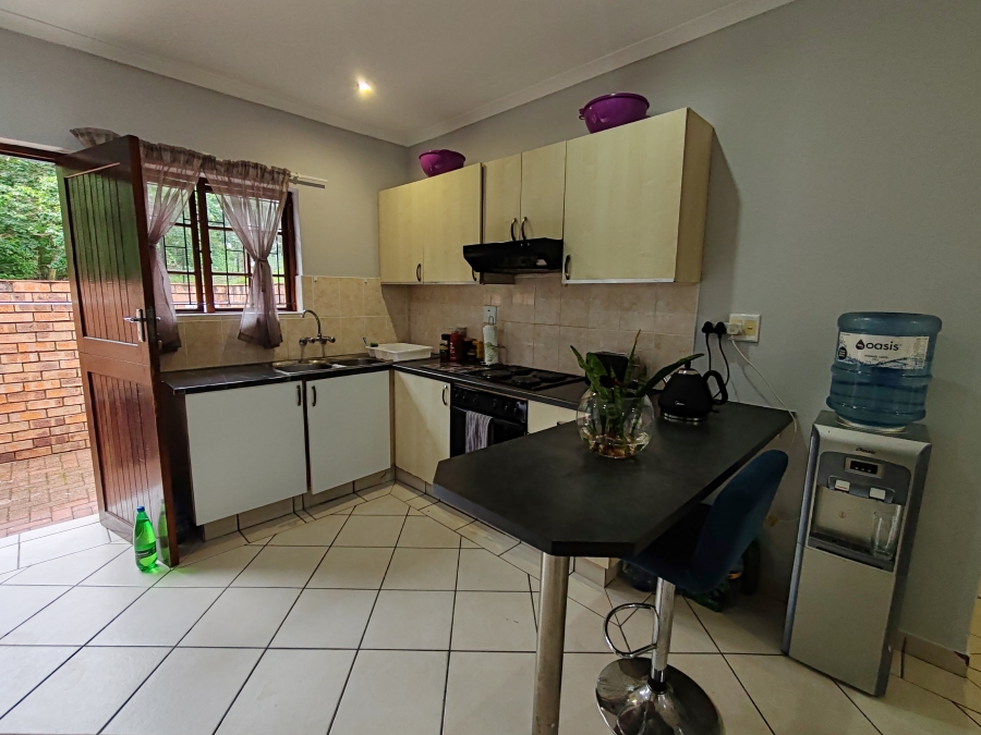 2 Bedroom Property for Sale in Uvongo KwaZulu-Natal