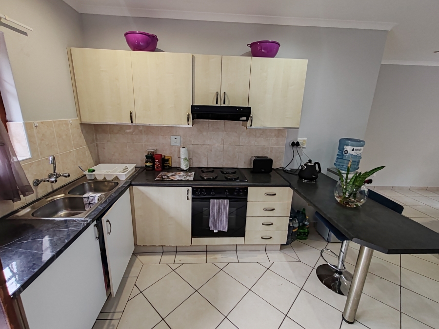 2 Bedroom Property for Sale in Uvongo KwaZulu-Natal