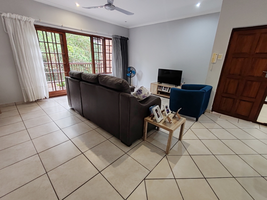 2 Bedroom Property for Sale in Uvongo KwaZulu-Natal