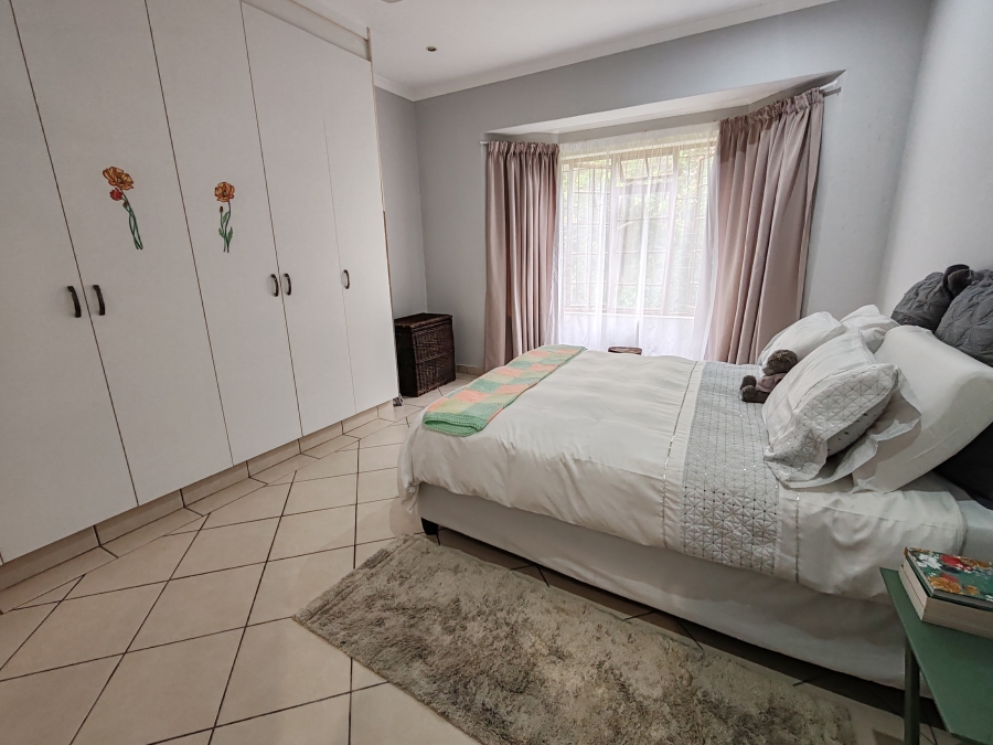 2 Bedroom Property for Sale in Uvongo KwaZulu-Natal