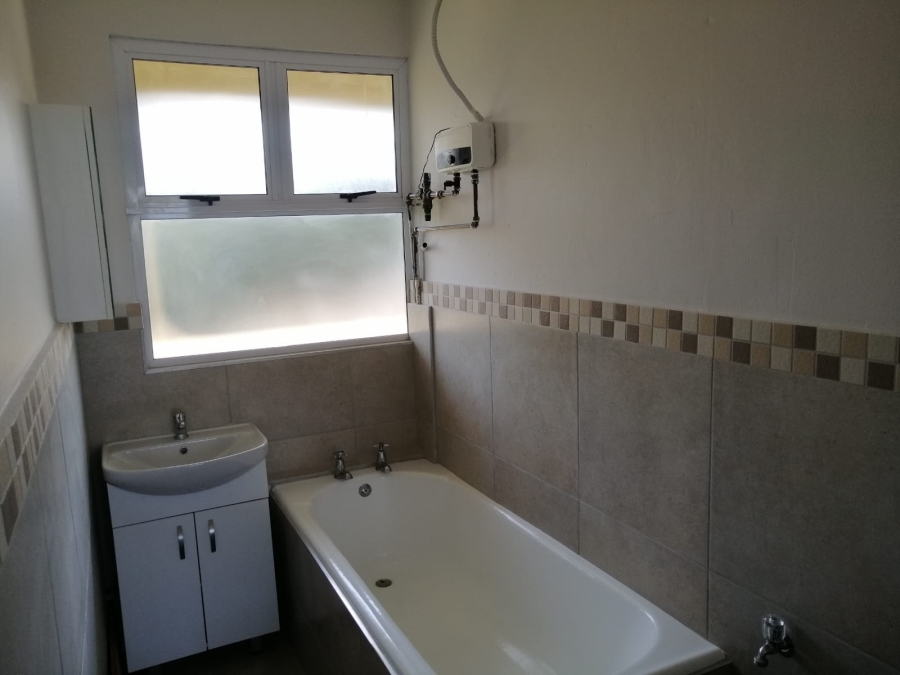 2 Bedroom Property for Sale in Essenwood KwaZulu-Natal