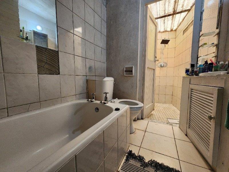 1 Bedroom Property for Sale in Pinetown KwaZulu-Natal