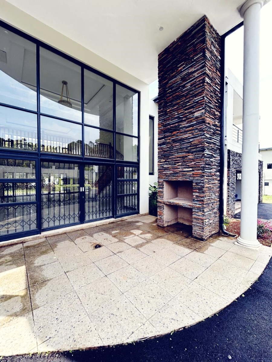 6 Bedroom Property for Sale in Hilton Gardens KwaZulu-Natal