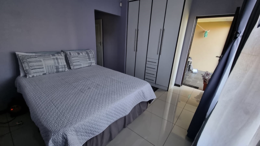 2 Bedroom Property for Sale in Westbrook KwaZulu-Natal