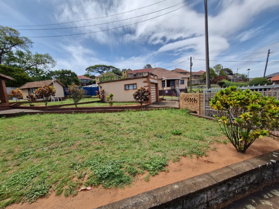 To Let 3 Bedroom Property for Rent in Montclair KwaZulu-Natal