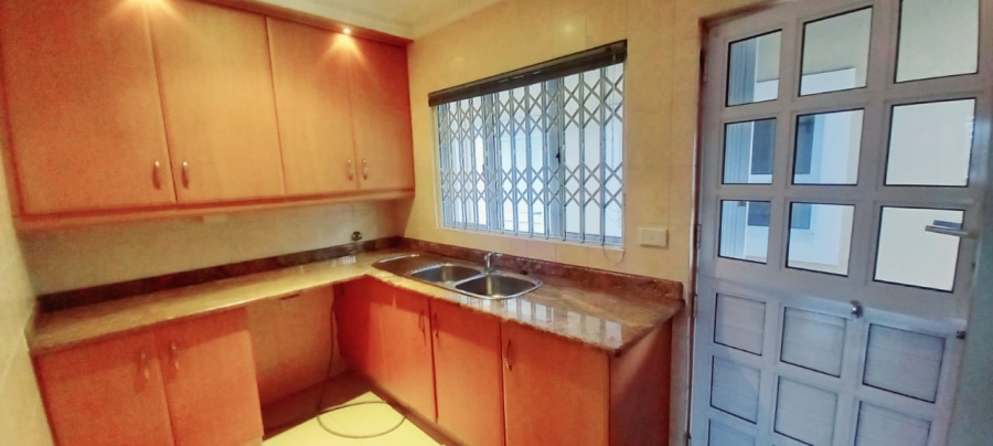 To Let 4 Bedroom Property for Rent in Somerset Park KwaZulu-Natal