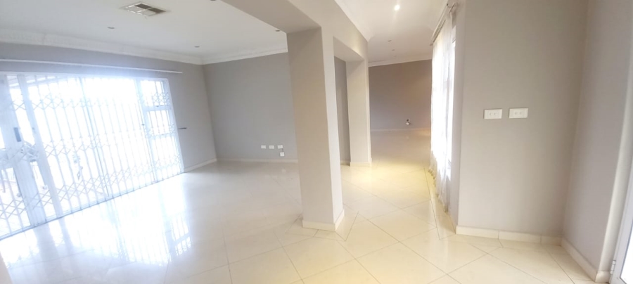 To Let 4 Bedroom Property for Rent in Somerset Park KwaZulu-Natal