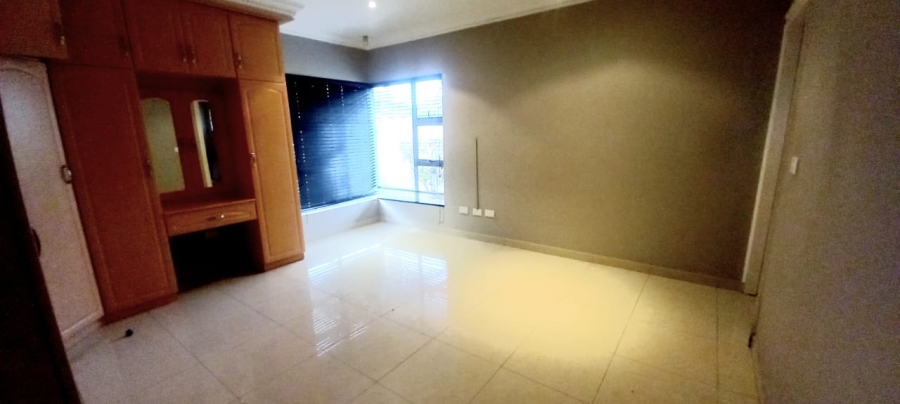 To Let 4 Bedroom Property for Rent in Somerset Park KwaZulu-Natal