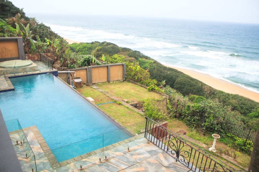 6 Bedroom Property for Sale in Ocean View KwaZulu-Natal