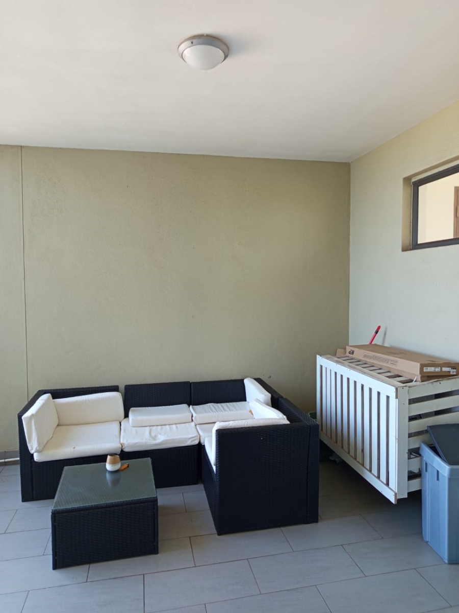 To Let 2 Bedroom Property for Rent in Umhlanga Ridge KwaZulu-Natal