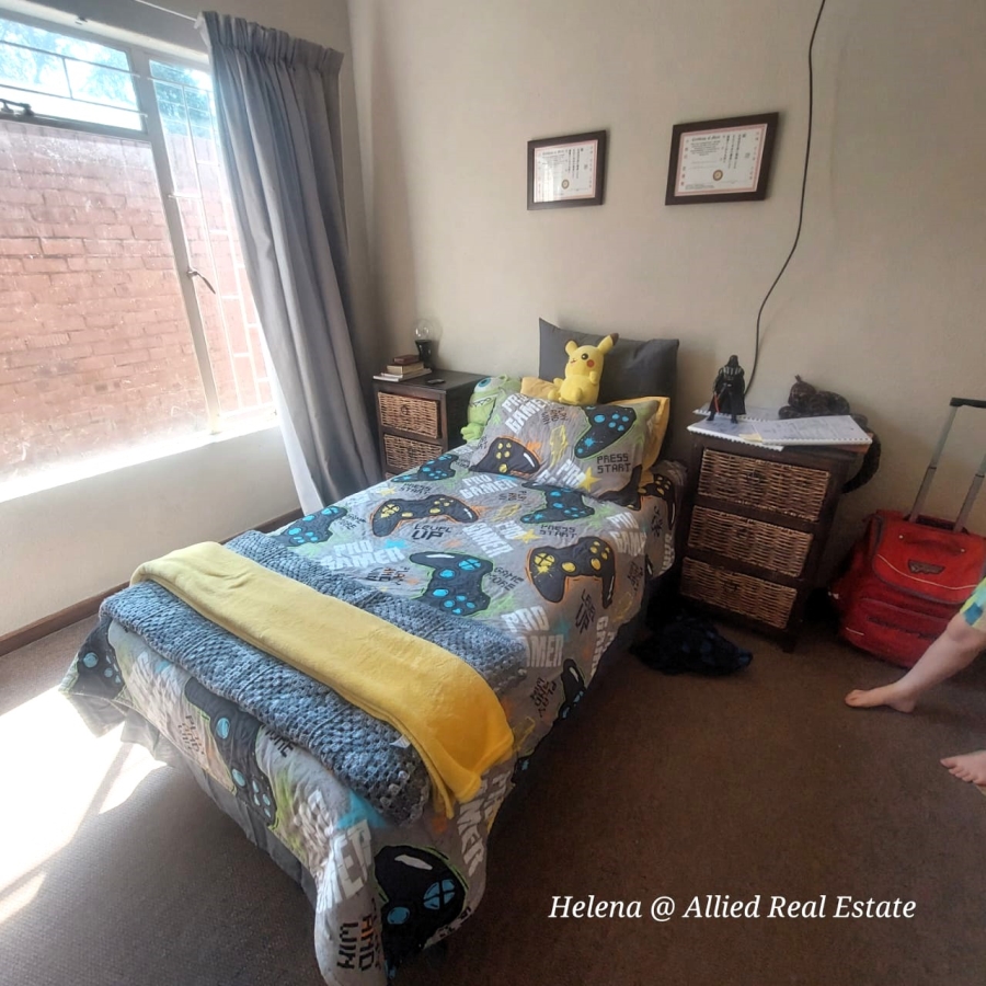 To Let 3 Bedroom Property for Rent in Aviary Hill KwaZulu-Natal