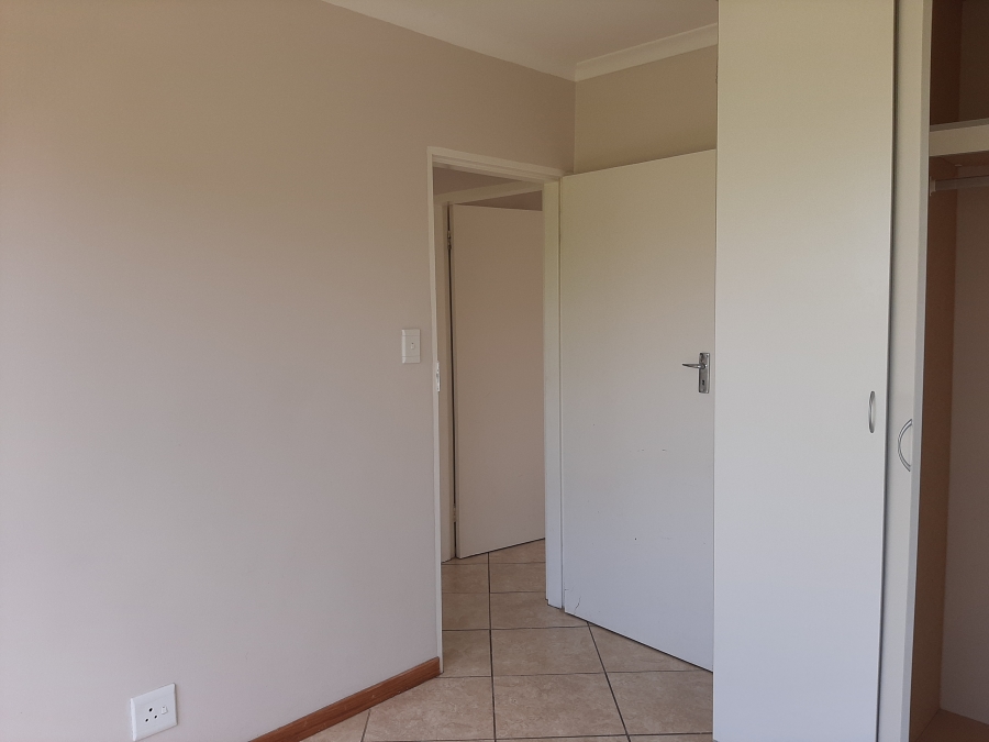 To Let 2 Bedroom Property for Rent in Sunnyridge KwaZulu-Natal