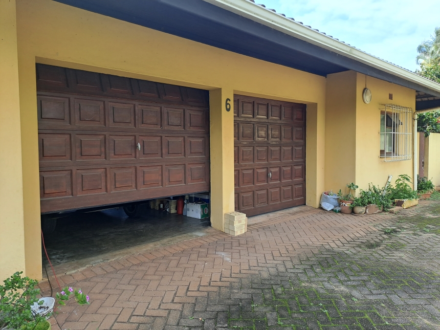 5 Bedroom Property for Sale in Margate KwaZulu-Natal