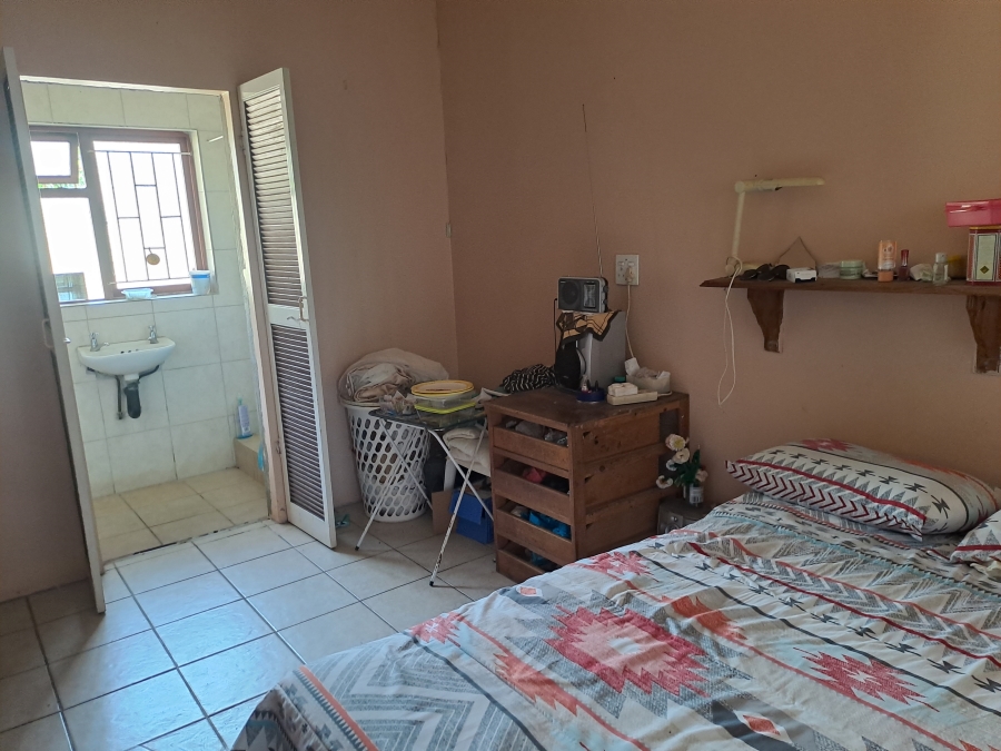 5 Bedroom Property for Sale in Margate KwaZulu-Natal