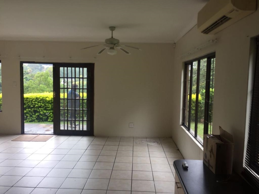 To Let 2 Bedroom Property for Rent in Cowies Hill KwaZulu-Natal