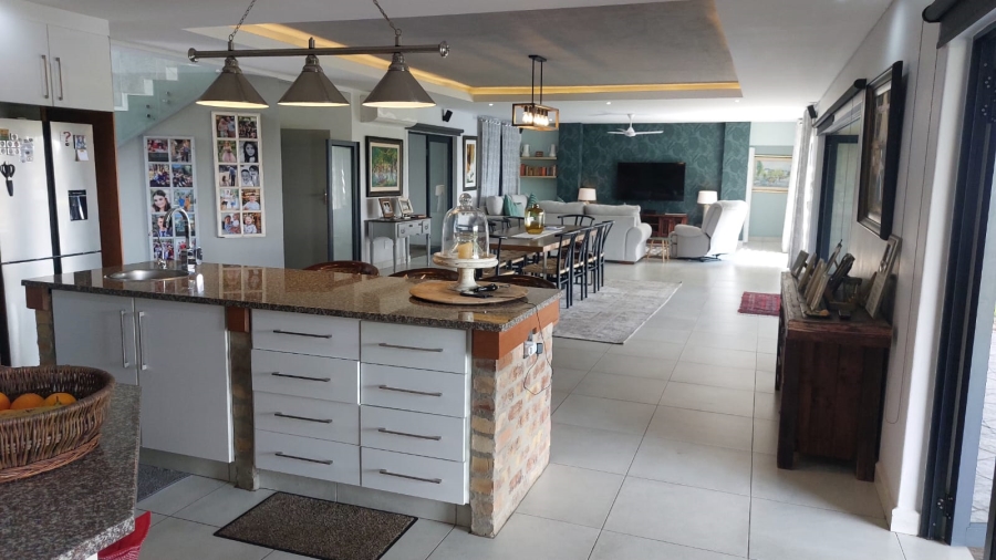 To Let 5 Bedroom Property for Rent in Mzingazi Golf Estate KwaZulu-Natal