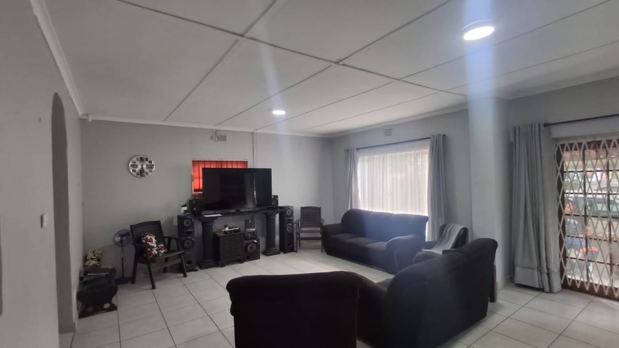 To Let 3 Bedroom Property for Rent in Ocean View KwaZulu-Natal