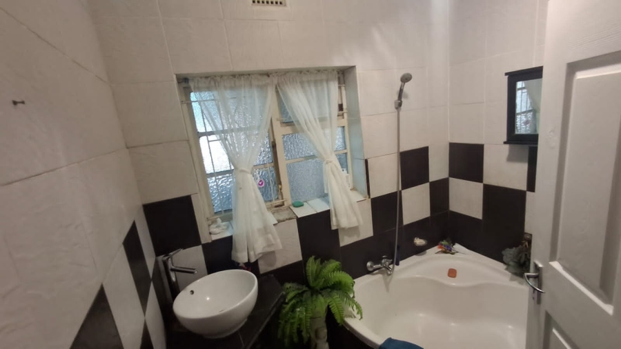 To Let 3 Bedroom Property for Rent in Ocean View KwaZulu-Natal