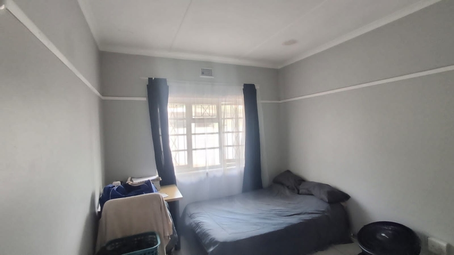 To Let 3 Bedroom Property for Rent in Ocean View KwaZulu-Natal