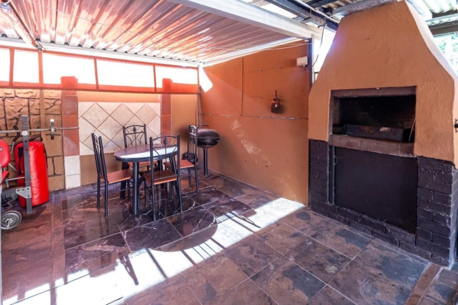 To Let 3 Bedroom Property for Rent in Ocean View KwaZulu-Natal