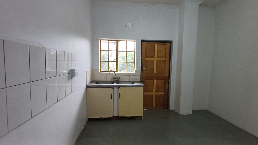 To Let 2 Bedroom Property for Rent in Kharwastan KwaZulu-Natal