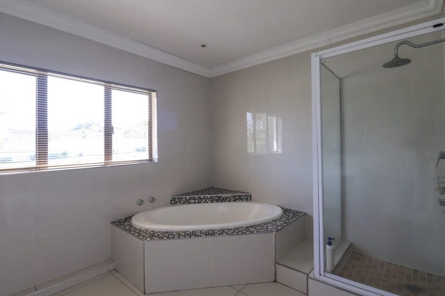 4 Bedroom Property for Sale in Dawncliffe KwaZulu-Natal