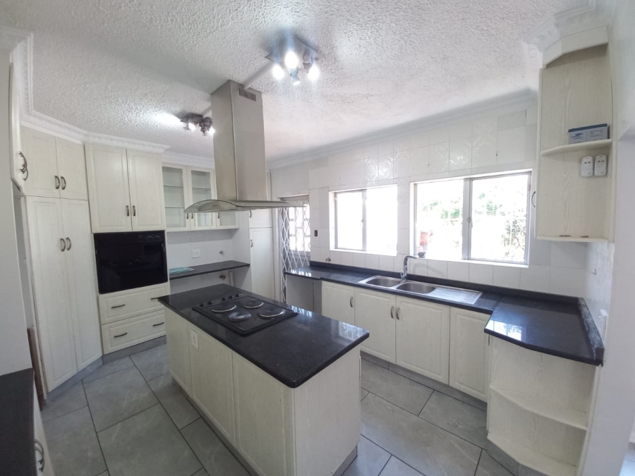 To Let 5 Bedroom Property for Rent in Umhlanga KwaZulu-Natal